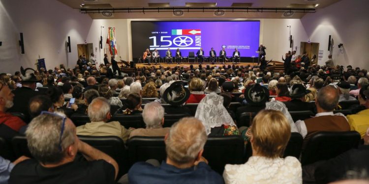 Santa Paulina é homenageada na Alesc em celebração aos 150 Anos da imigração italiana