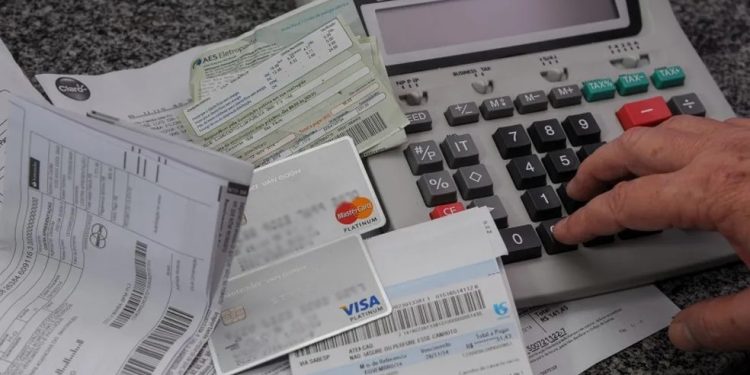 Mais de 1 milhão de endividados em SC: Serasa promove mutirão com descontos de até 97% para renegociação de dívidas