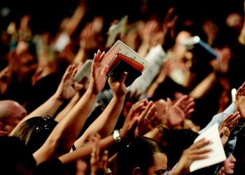 Santa Catarina registra crescimento expressivo de evangélicos e atinge 32% da população