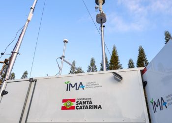 Estações de monitoramento do ar devem cobrir 54% da população catarinense até 2026