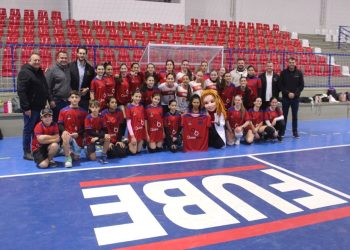 Empresa doa uniformes para escolinhas da Fube