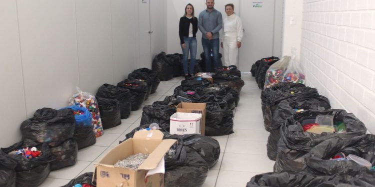Estudantes de São João Batista arrecadam 891kg de materiais recicláveis