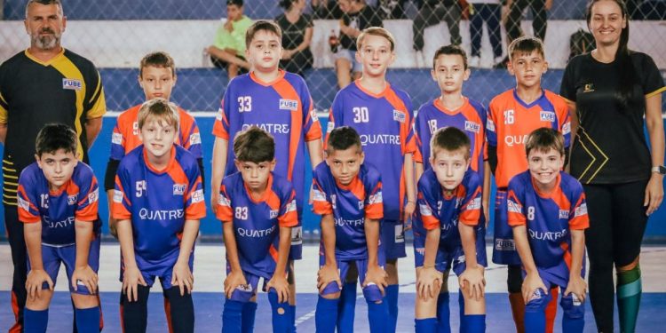 Equipe sub-11 da Fube disputa final da 1ª Copa Nova Trento de Futsal no domingo