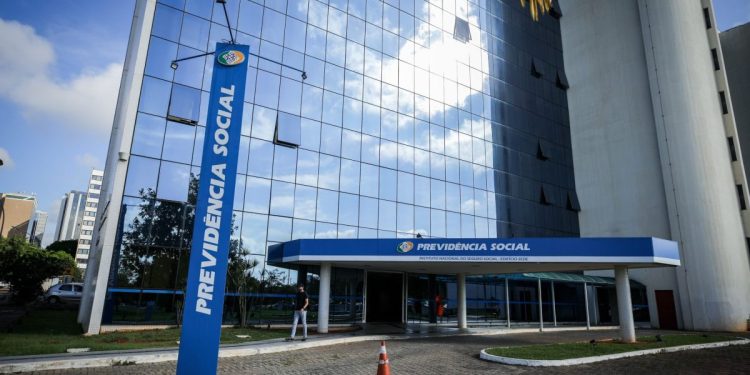 INSS inicia reembolso a vítimas de fraude com pagamentos que somam R$ 256 milhões