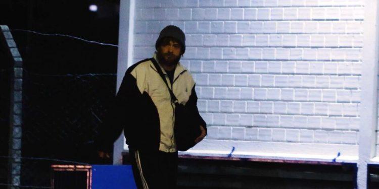 Prefeito de Criciúma passa quase 24 horas disfarçado como pessoa em situação de rua