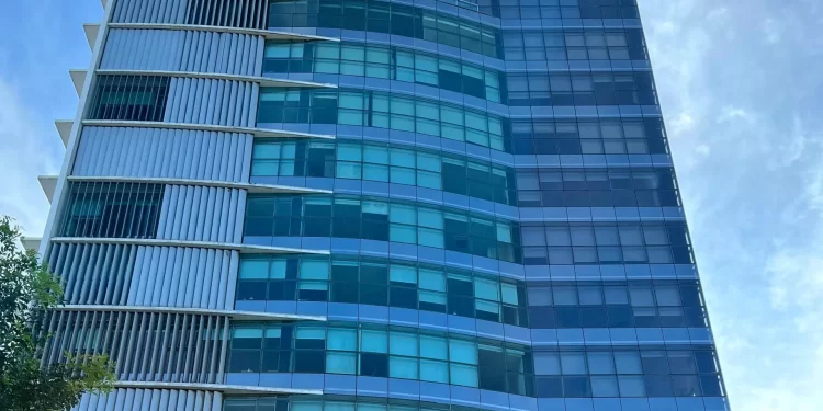 TCE/SC alerta 68 cidades por baixa arrecadação e excesso de gastos com pessoal