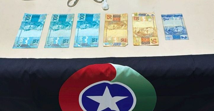 Policia Militar de São João Batista faz abordagem no Cardoso e apreende droga