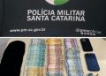 Polícia Militar de tijucas apreende drogas, munição e dinheiro com suspeito de “disk drogas”