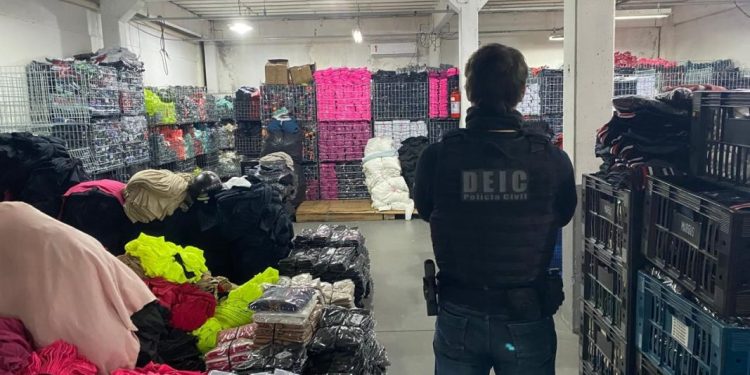 OPERAÇÃO ESTAMPA FRIA: POLÍCIA CIVIL APREENDE R$ 20 MILHÕES EM ROUPAS FALSIFICADAS
