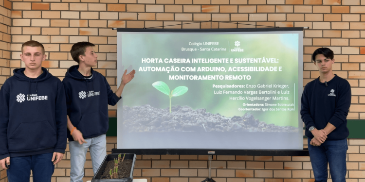 Quatorze projetos do Colégio Unifebe são finalistas da Feira Nacional de Iniciação Científica