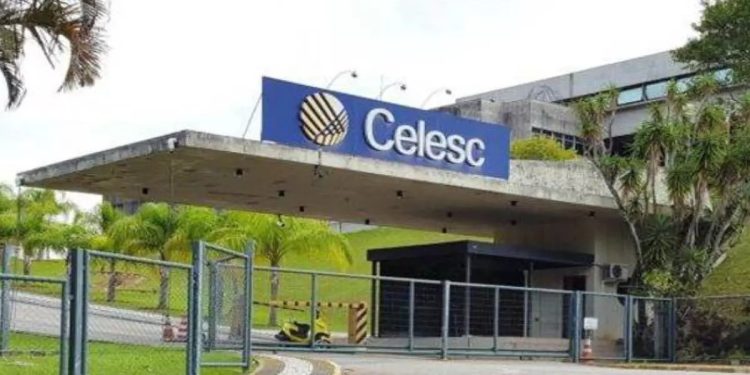 Celesc e sindicatos avançam em negociações e debatem a volta do anuênio
