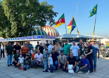 Grupo de produtores rurais de São João Batista visita a 48ª Expointer no Rio Grande do Sul