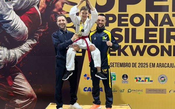 Pai e filho de São João Batista conquistam ouro no Super Campeonato Brasileiro de Taekwondo