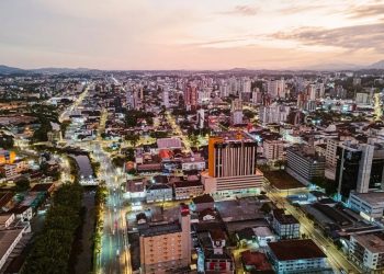 PIB de Santa Catarina cresce 4,2% no 1º semestre de 2025, projeta FGV
