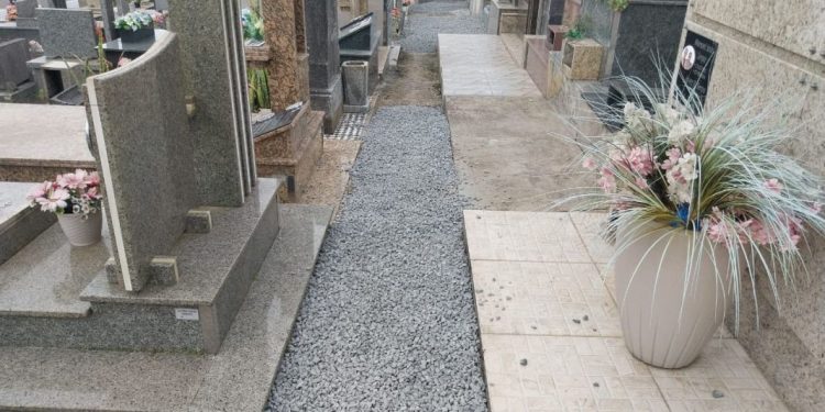 Cemitério Público Municipal de São João Batista recebe melhorias para o Dia de Finados