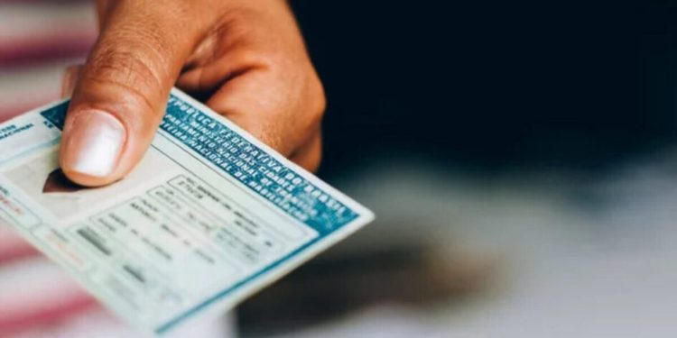 Governo lança proposta para tornar aulas de autoescola opcionais na CNH