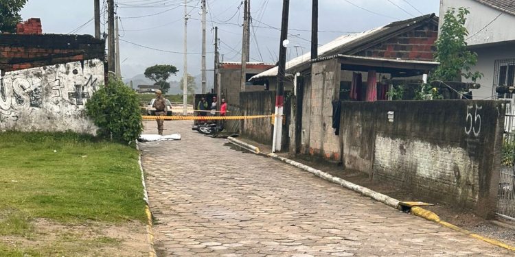 Duplo homicídio em Tijucas dois homens mortos a tiros