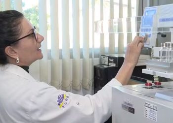 Oktoberfest Blumenau reforça testes contra metanol em meio à crise nacional