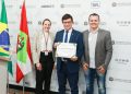 Jornal Correio Catarinense recebe homenagem da Alesc pela milésima edição