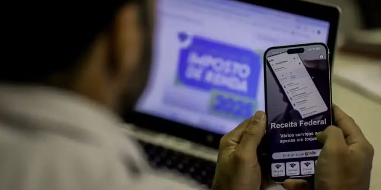 Receita Federal libera R$ 23,8 milhões a contribuintes com pendências do Imposto de Renda em SC