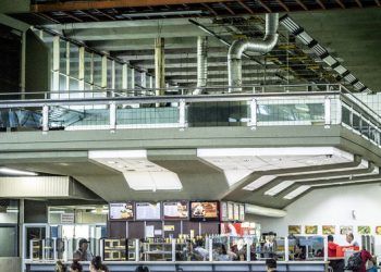 Prefeitura de Florianópolis implanta triagem na rodoviária para identificar passageiros sem emprego ou moradia