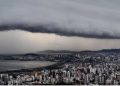 Santa Catarina sob alerta: ciclone extratropical pode provocar temporais e ventos fortes no domingo