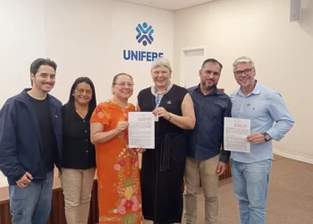 São João Batista firma termo de cooperação com a Unifebe para receber egressos do Programa Universidade Gratuita