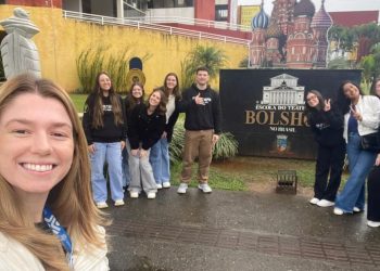 Acadêmicos de Fisioterapia da Unifebe fazem imersão na Escola do Teatro Bolshoi