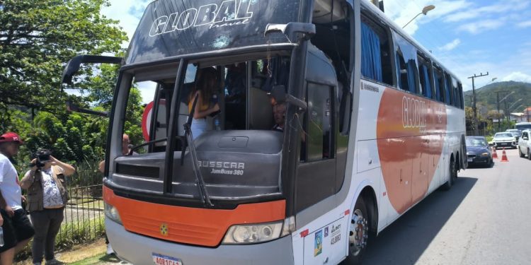 Confronto entre torcidas organizadas causa tumulto na BR-101 e deixa feridos em Itapema