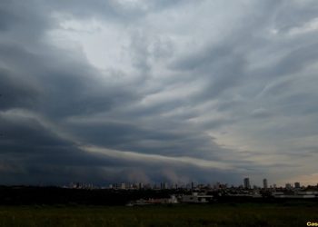 Natal em Santa Catarina será marcado por calor intenso e risco de tempestades