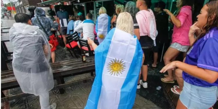 Cai o número de turistas argentinos em Santa Catarina nas primeiras semanas de 2026
