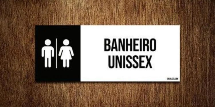Santa Catarina sanciona lei que proíbe banheiros unissex em instituições de ensino