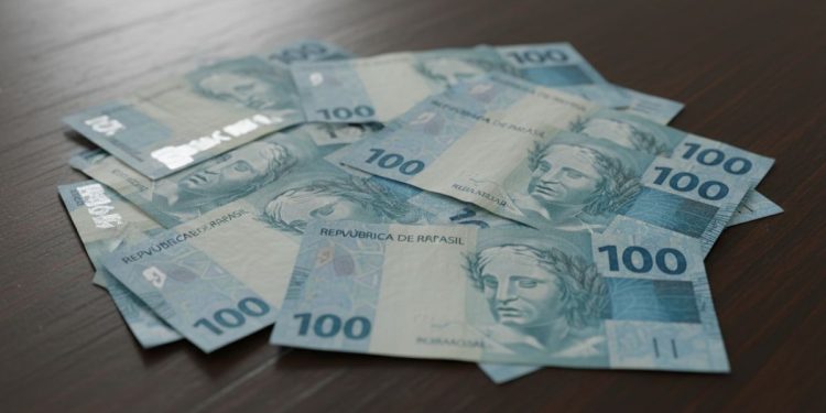 Casal de argentinos é detido com dinheiro falso na Serra de Santa Catarina