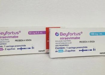 Santa Catarina recebe primeiras doses da vacina contra o Vírus Sincicial Respiratório (VSR)