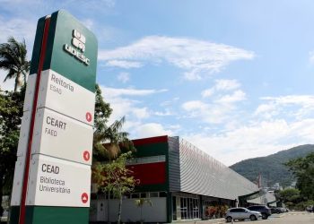 Santa Catarina aprova projeto que veta cotas raciais em universidades públicas do estado