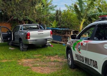 Policia Militar encontra TOYOTA HILUX após três homens armados invadirem e assaltarem residência no Tajuba 1