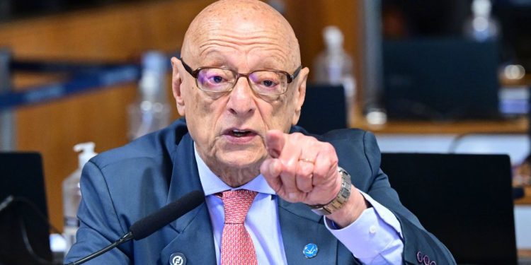 Esperidião Amin confirma pré-candidatura ao Senado por Santa Catarina