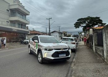 Jovem abordado e moto apreendida após acompanhamento no centro
