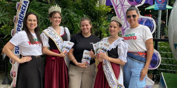 Realezas da 32ª Incanto Trentino divulgam Nova Trento em Balneário Camboriú