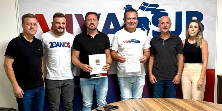 Ordem de serviço para implantação de Sala de Castração de Pequenos Animais é assinada