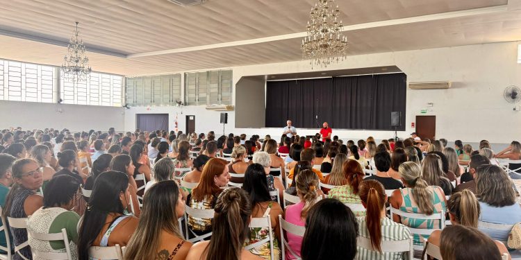 Semana de formação antecede volta às aulas na rede municipal de São João Batista