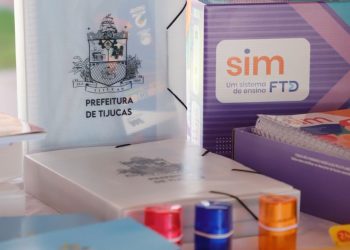 Estudantes da Rede Municipal de Tijucas certificam uniformes e materiais escolares gratuitos