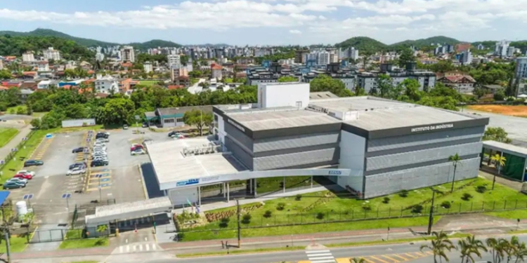 Santa Catarina receberá centros tecnológicos de R$ 385 milhões para o setor de óleo e gás