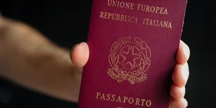 Justiça italiana mantém lei que restringe cidadania por descendência