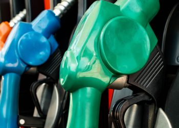 Governo anuncia zerar PIS e Cofins do diesel para conter alta provocada pela guerra