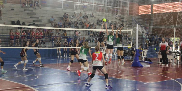 6ª Copa Santa Catarina de Voleibol de Base reúne 45 equipes em São João Batista de sexta-feira (27) a domingo (29)