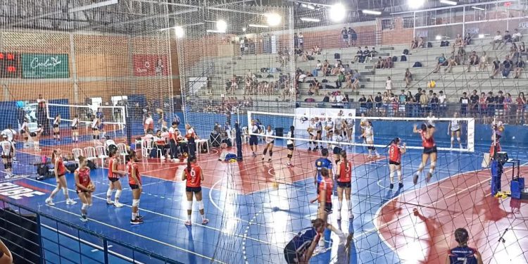 Quadra do Ginásio de Esportes Nilo Booz receberá nova pintura