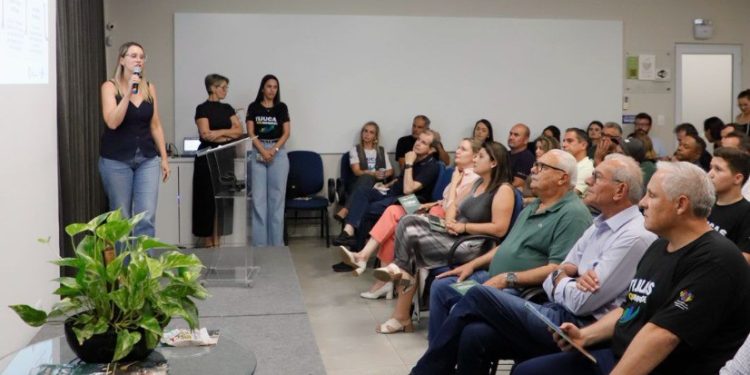 Encontro estratégico conecta empresários de Tijucas a programas de incentivo