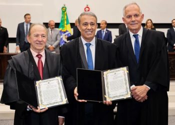 Nova presidência do TRE-SC assume com apelo por diálogo e eleições pacíficas em 2026