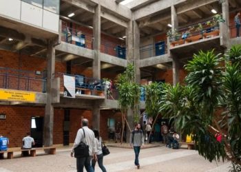 Mais de 25 mil estudantes retornam às aulas na UFSC nesta segunda-feira